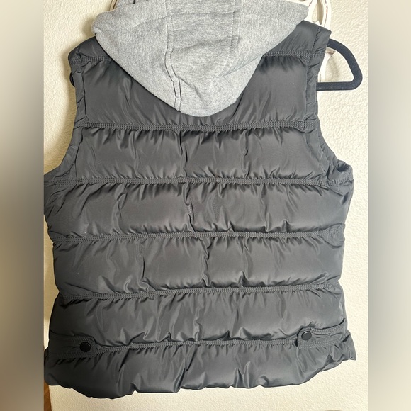 WOMENS WANTDO PUFFER VEST, WITH REMOVABLE HOOD - Picture 3 of 12